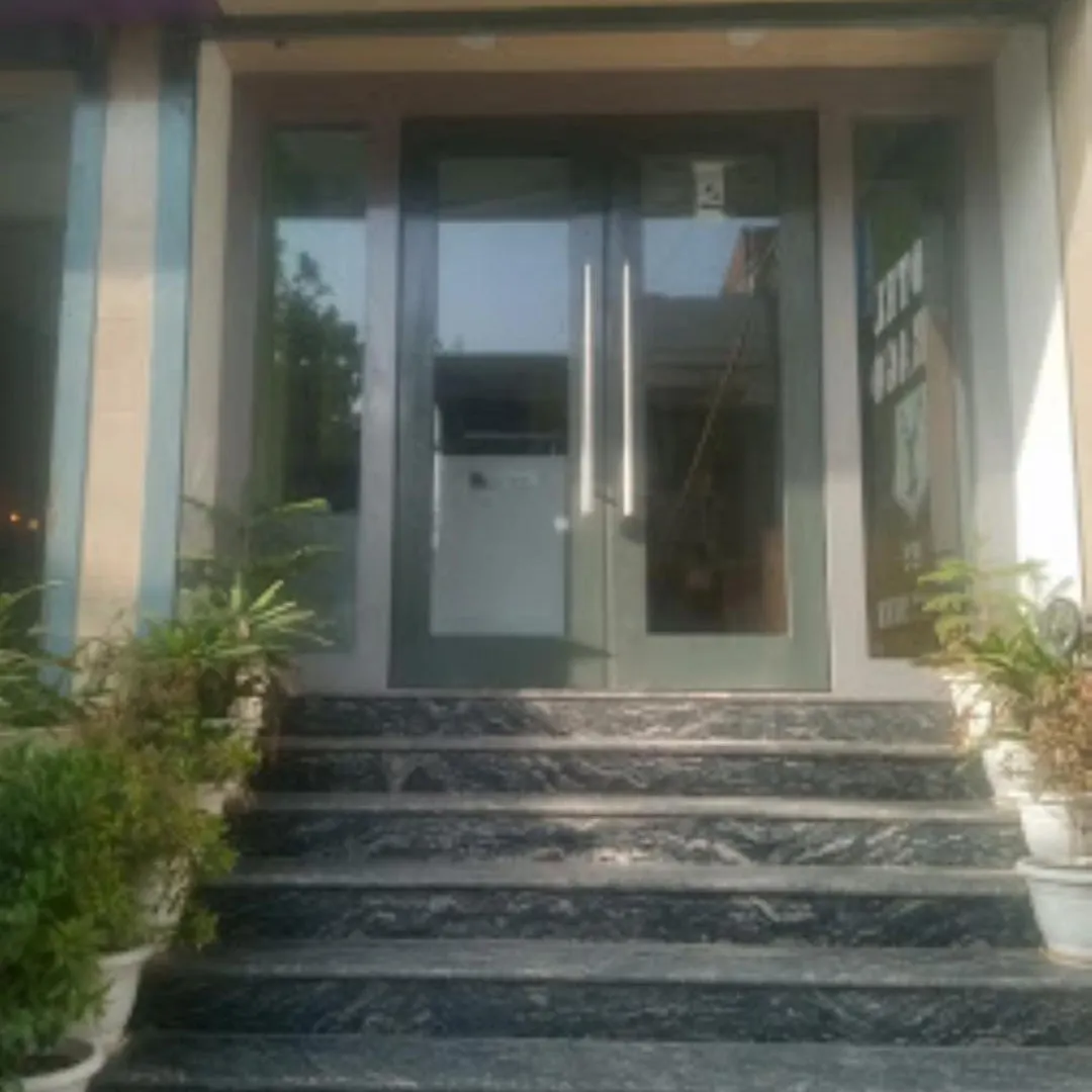 Hotel Prago , バラナシ