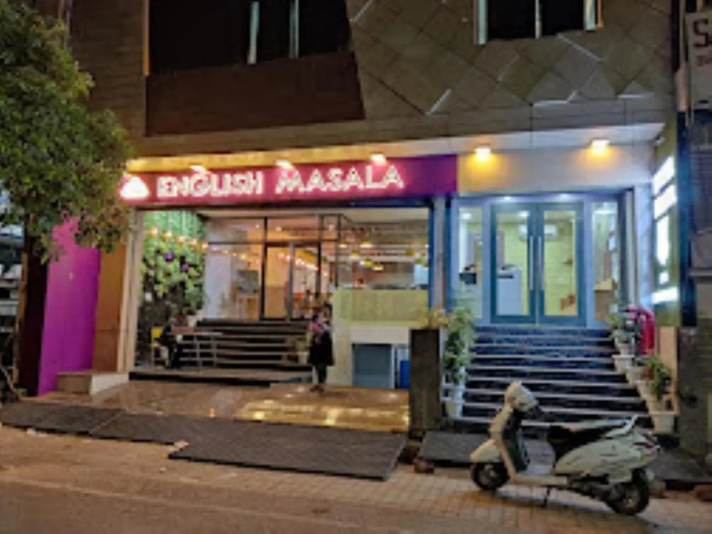 Hotel Prago , バラナシ インド